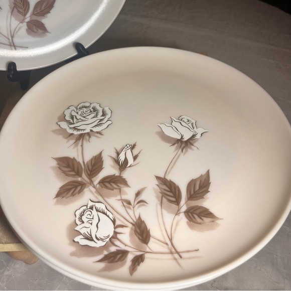 Set of 4 HTF Vintage 1960s Lenox Ware Melmac Rose Pattern Dinner Plates - Picture 2 of 6